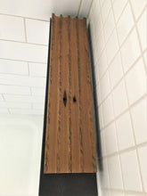 Charger l&#39;image dans la galerie, Porte-savon en bois de grange récupéré, sur mesure, sur mesure