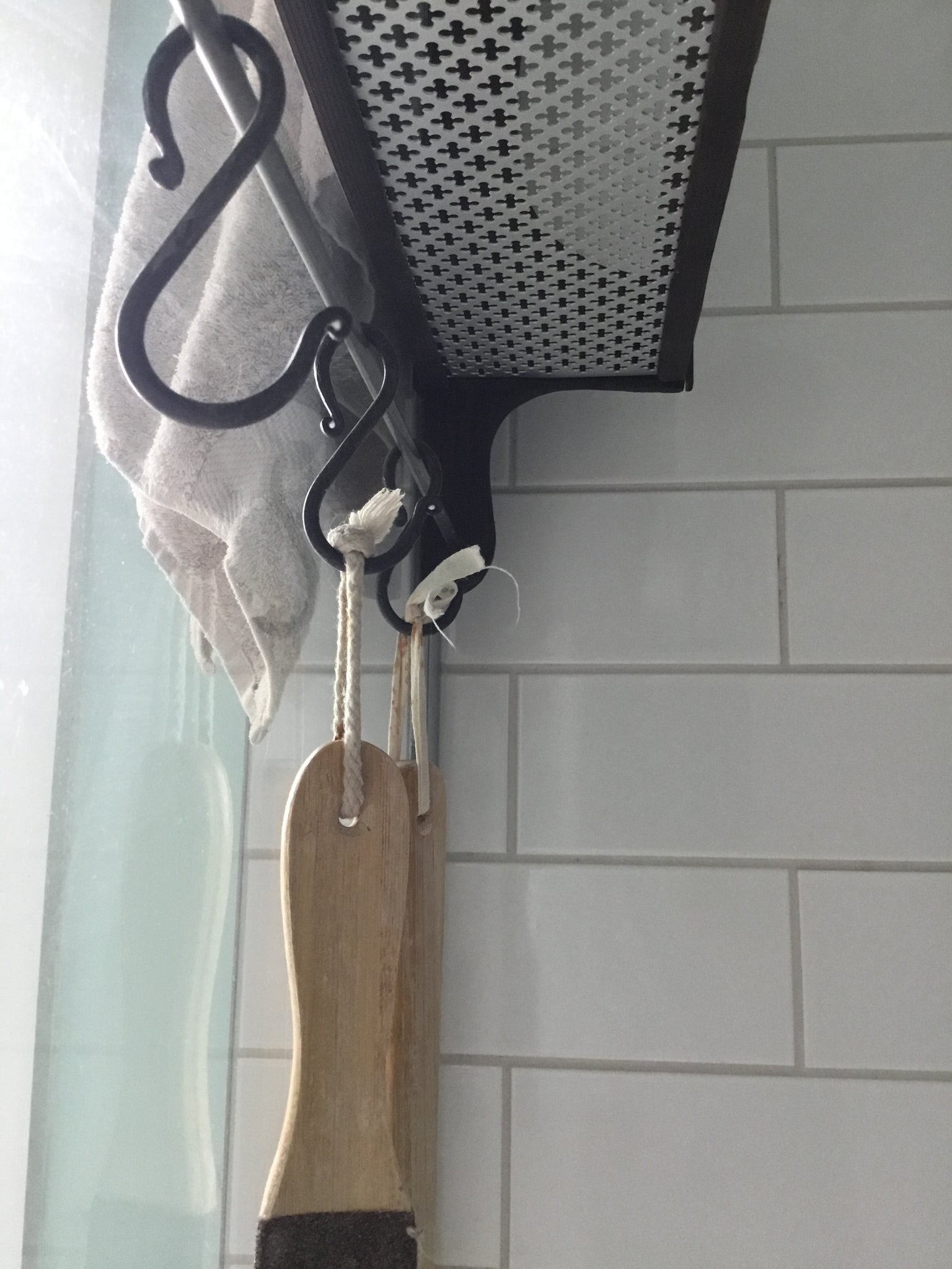 https://sharonmforthehome.com/cdn/shop/products/Sharon_M_for_the_Home-Shower_caddy_storage_1024x1024@2x.jpg?v=1577899055