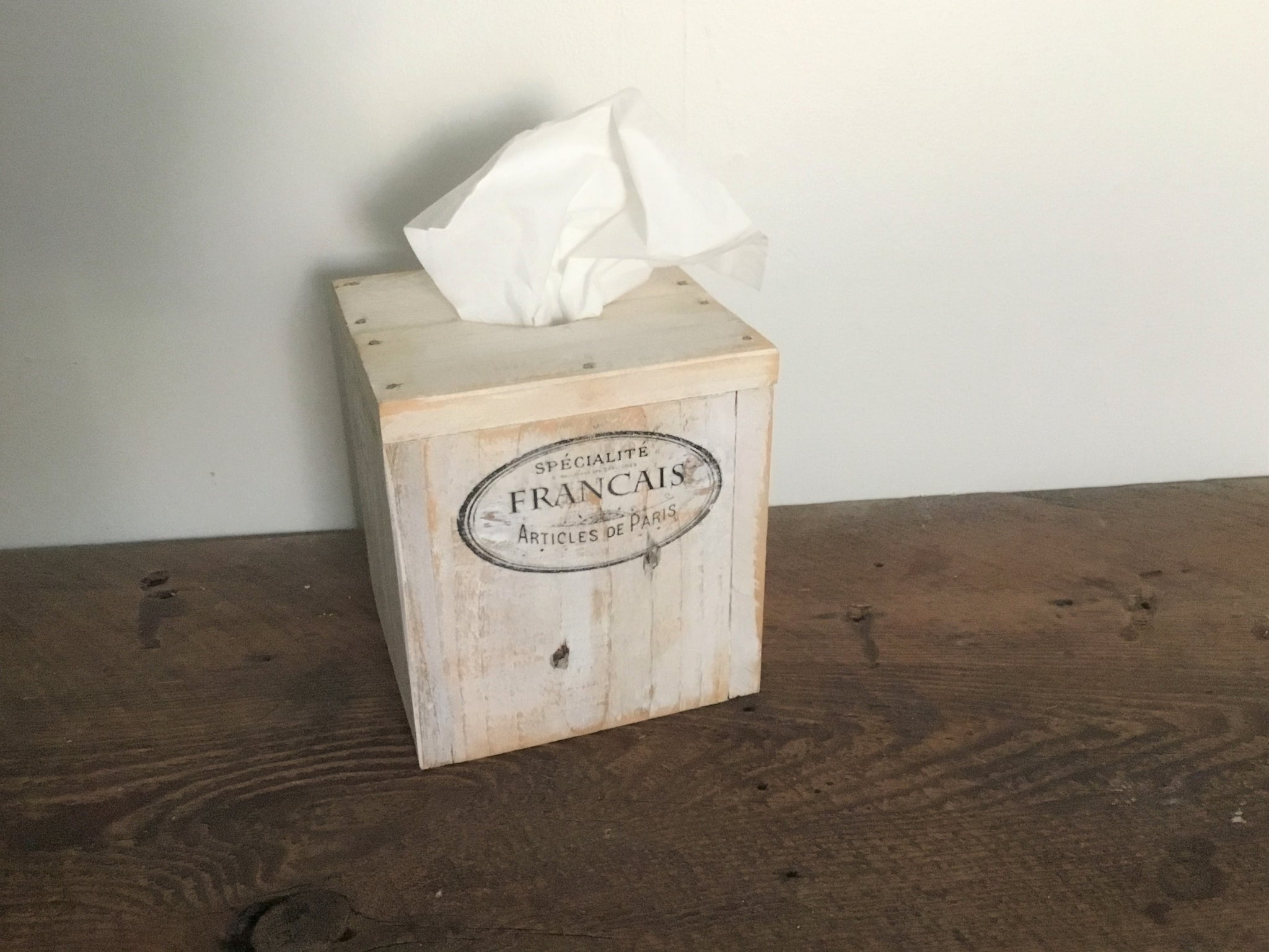 Boîte de mouchoirs en bois recycle